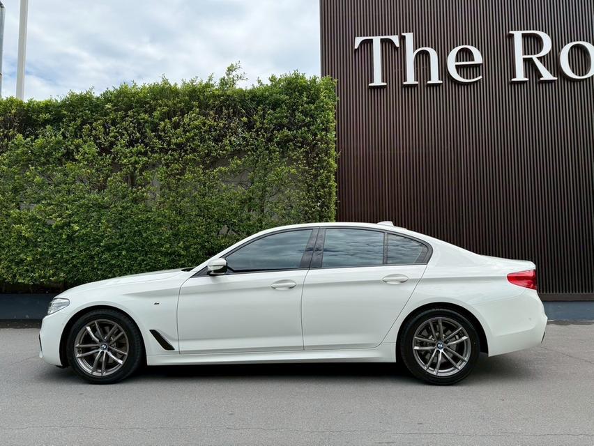 รหัสรถ AP8844 BMW 520 d M-Sport ปี 20 สีขาว ดีเซล 3