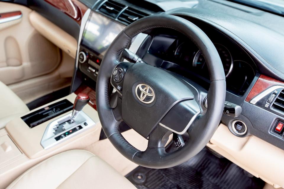 Toyota Camry 2.0G ปี 2014 สีบรอน  15