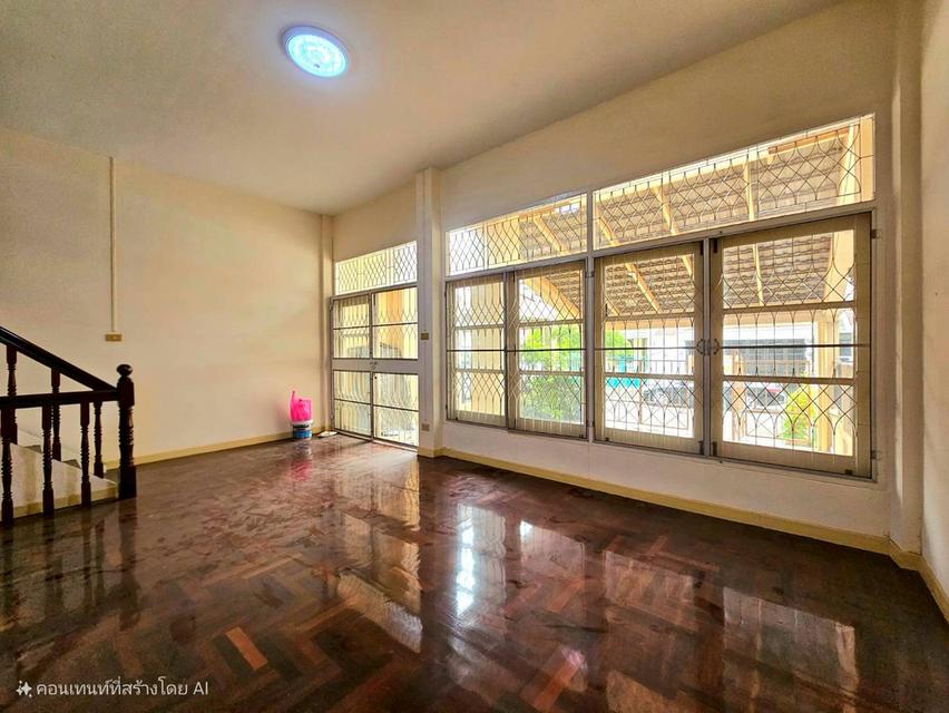 ขายด่วน📌📌  หมู่บ้านสิรินเฮ้าส์1 ปากเกร็ด16  🏠ทาวน์โฮม 3ชั้น  พื้นที่ 30 ตร.ว  🛏6 ห้องนอน 🚽4 ห้องน้ำ 🚘1 ที่จอดรถ 🌞หน้าบ้านหันทางทิศตะวันออก  [ 6