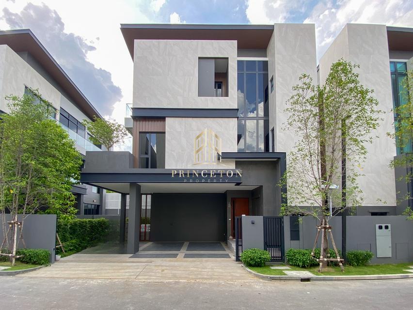 The Honor Yothinpattana (ดิ ออเนอร์ โยธินพัฒนา) บ้านเดี่ยวสไตล์ Private Pool Villa 3 ชั้น ระดับ Super Luxury 2