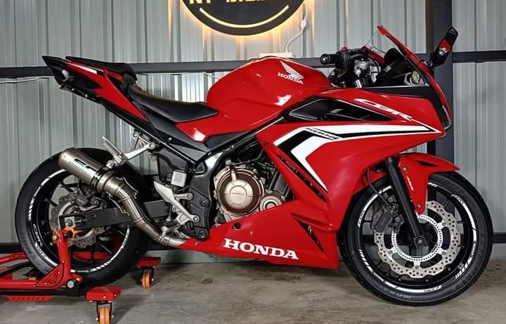 Honda cbr500สีแดง