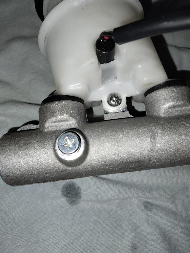 แม่ปั๊มเบรค ISUZU TFR