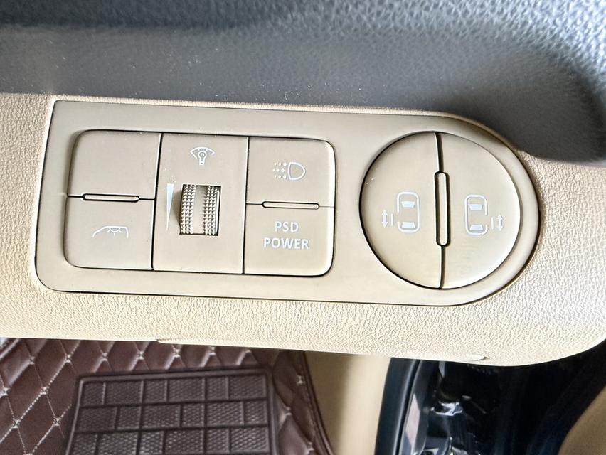Hyundai H-1 2.5 Deluxe (ปี 2018) Wagon AT 10