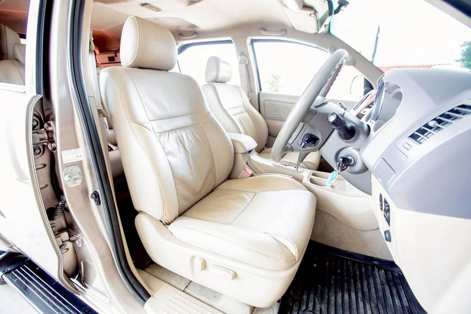 TOYOTA FORTUNER 3.0V สีน้ำตาล ปี 2009 เกียร์ออโต้  11