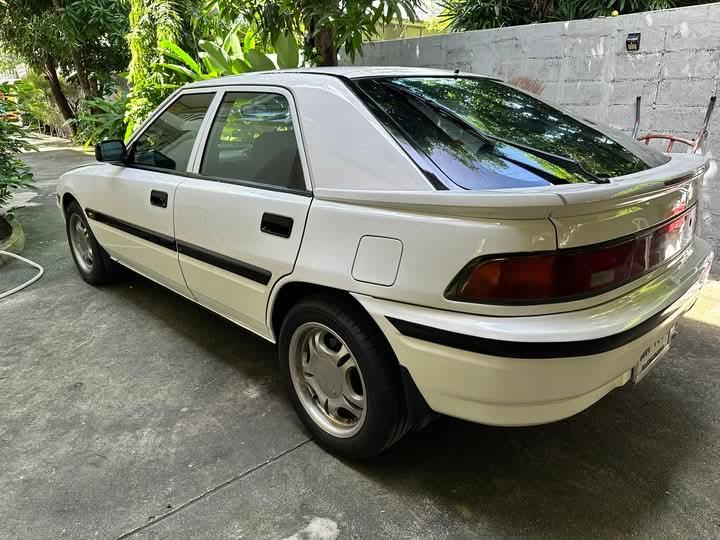 Mazda 323 สีขาว ปี 1992 7