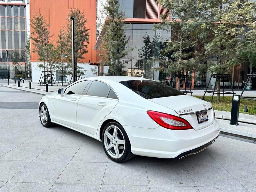 Mercedes-Benz CLS250 amg CDI สีขาว ปี 2012 เลขไมล์ 90,000 km. 5