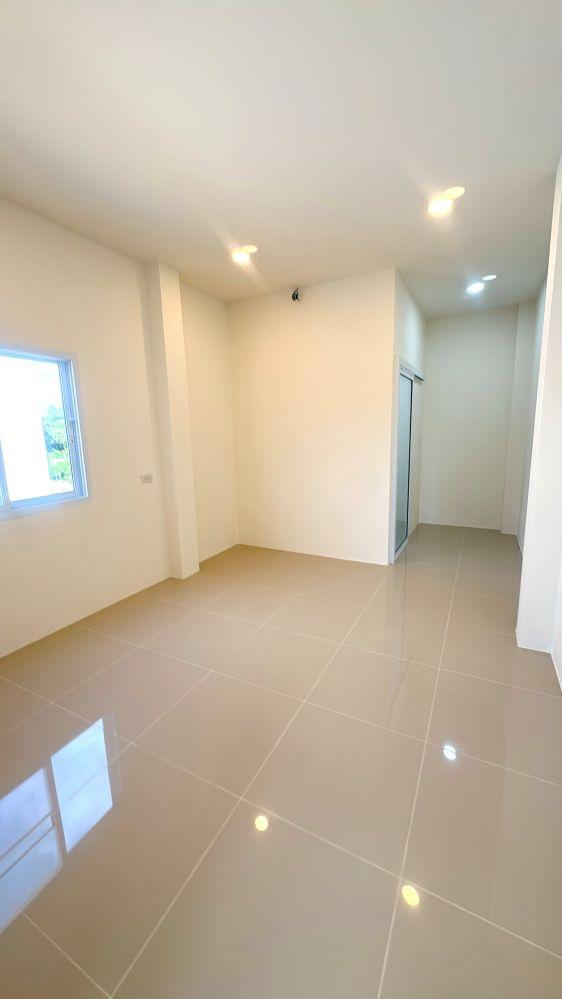 ขายบ้านเดี่ยวหรู 2 ชั้น บ้านศรีย้อย ต้นธง - ลำพูน บ้านใหม่สไตล์โมเดิร์น ของแถมจัดเต็ม ถูกมาก ใกล้ตัวเมืองลำพูน เชื่อมต่อเชียงใหม่ 9