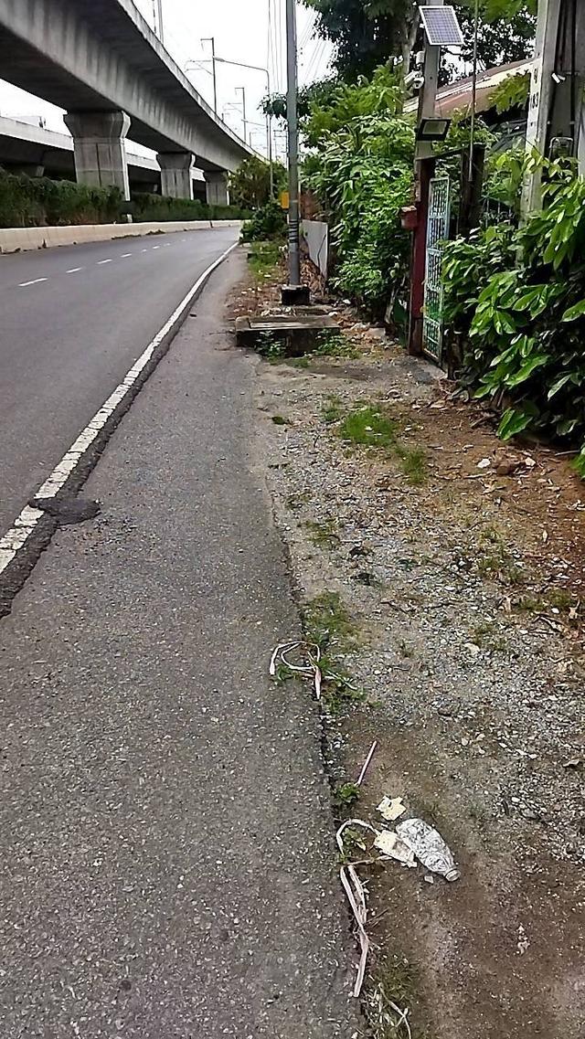 สุดยอดทำเลทอง 🏆 ขายที่ดินแปลงใหญ่ ติดทางด่วนศรีรัชฯ ใกล้รถไฟฟ้า-โรงพยาบาล-มหาลัย ลงทุนวันนี้ เพื่ออนาคตที่รุ่งเรือง! 🏗️ ที่ดินขนาด 4 ไร่เศษ (1,994 1