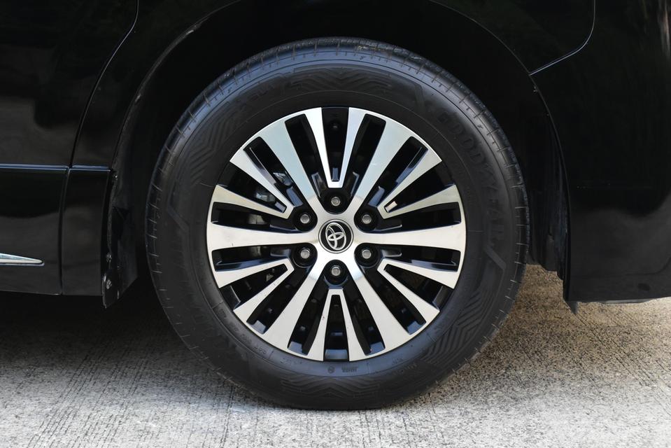 TOYOTA MAJESTY 2.8 Standard 6AT  ปี2020 สีดำ ออโต้ ดีเซล ไมล์ 7x,xxx km 17