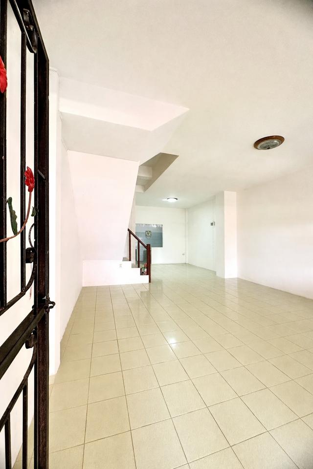 ทาวน์เฮ้า2ชั้นสวย ทำเลทอง ตัวเมืองระยอง น้ำไม่ท่วม บ่ายไม่ร้อน 1