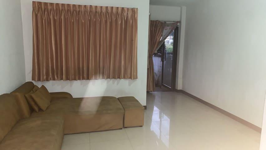 ขายทาวน์เฮาส์ 2ห้องนอน3ห้องน้ำโครงการส่วนบุคคล ใกล้ถนนใหญ่ 100ม 5