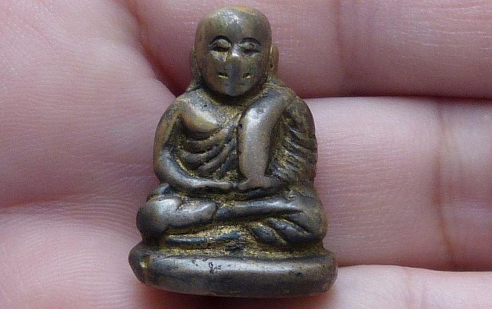 รูปหล่อหลวงพ่อเงินพิมพ์นิยม