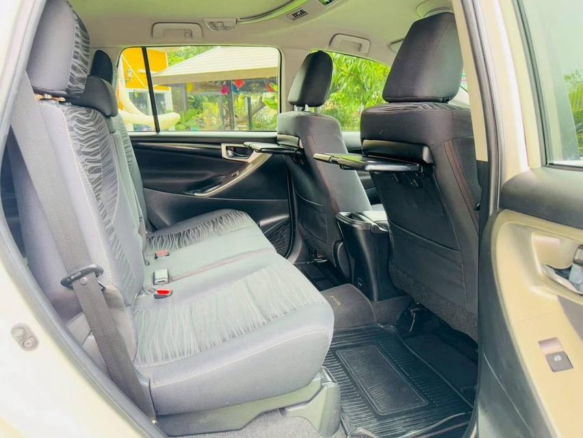 Toyota INNOVA  Crysta เครื่อง 2.8cc AUTO. ปี 2021 10