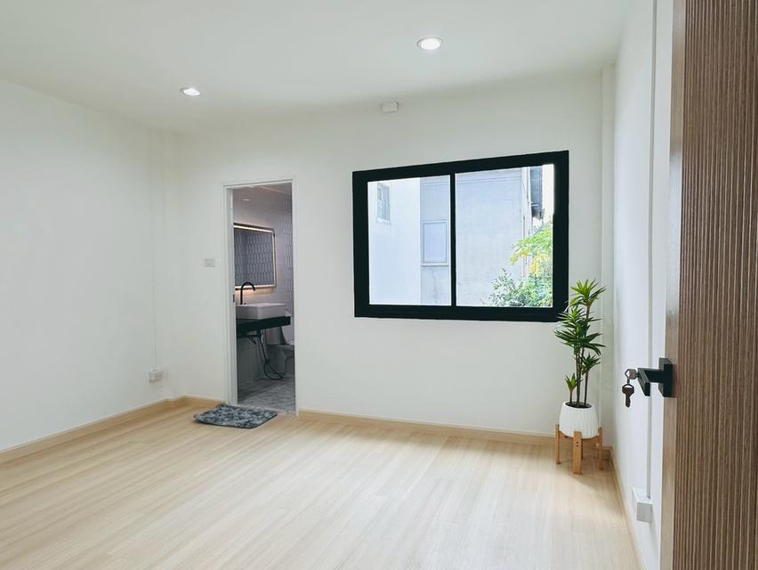 ขายทาวน์โฮม 3 ชั้น 16.5 ตรว. สุทธิสาร-รัชดา-ห้วยขวาง ใกล้mrt,bts ใจกลางเมือง เดินทางสะดวก พร้อมเข้าอยู่ 9