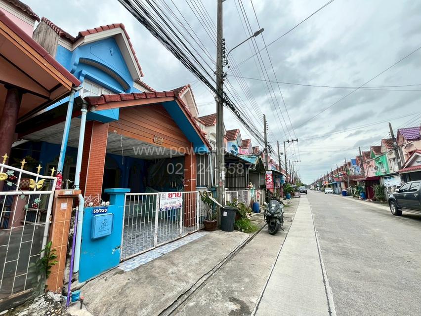 หมู่บ้านนันทวันเซนต์ 1 หนองจอก ซอย สังฆสันติสุข 34 ใกล้โรงเรียนเซนต์เทเรซา หนองจอก ถนนมิตรไมตรี แขวงกระทุ่มราย เขตหนองจอก กรุงเทพมหานคร
