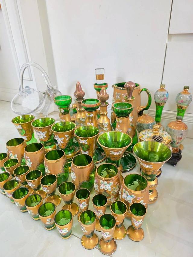 ขายชุดเครื่องแก้วจากต่างประเทศ ชุดที่ 4