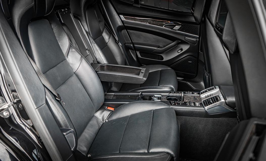 Porsche Panamera S Hybrid 2023  ✨ ไมล์ 60.000 km. !!! ราคาพิเศษ 1.499,000 บาท รูปที่ 13