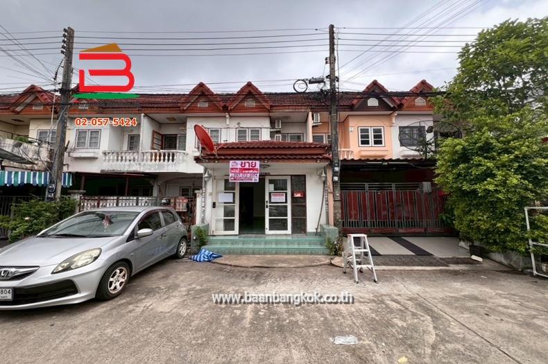 ทาวน์เฮาส์ หมู่บ้าน ฉัตรณรงค์วิลล่า 4 (ซอยเปียร์นนท์) เนื้อที่ 16 ตรว. ถ.ลำลูกกา คลอง3 ต.คูคต อ.ลำลูกกา จ.ปทุมธานี 1