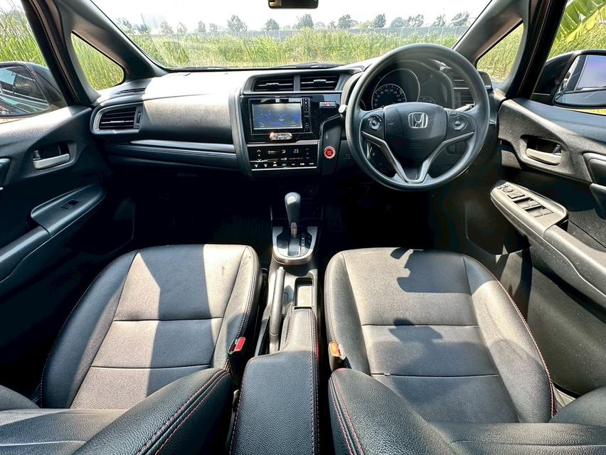 รถบ้านเข้าใหม่ ไมล์เพียง76,000โล เข้าศูนย์ตลอด มือเดียวออกห้างป้ายแดง สวย เดิม ราคาดี วารันตีหลังการขาย #HONDA NEW JAZZ 1.5RS (GK) ปี2019 สีเทา เกีย รูปที่ 13