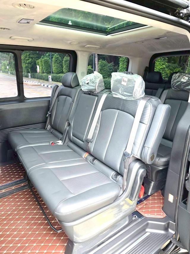 Hyundai STARIA 2.2 PREMIUM SUNROOF TOP สีดำ ปี 2024 ไมล์ 30,000 กม. 12