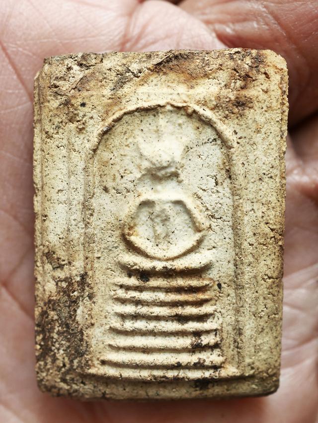 สมเด็จวัดเกศไชโย พิมพ์ 6 ชั้น อกตัน....เก่า เดิม เนื้อจัดๆ 7