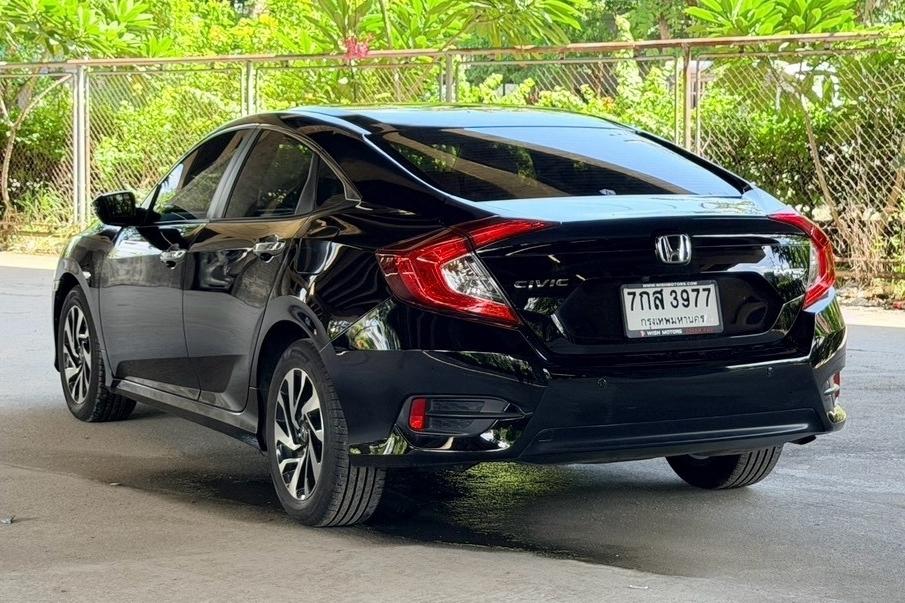 ð 2018 Honda CIVIC 1.8 EL AT āļĢāļđāļāļāļĩāđ 7