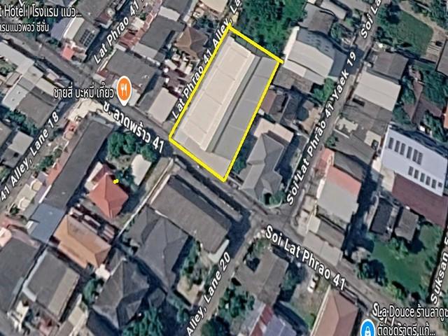 ให้เช่าโกดังพร้อมที่ดินแปลงหัวมุม 309 ตรว.ประมาณ 1,200 ตรม. ลาดพร้าว 41 หน้าปากซอยมีรถไฟฟ้า สถานีภาวนา 5