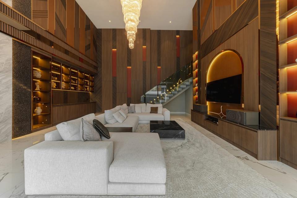 Ultra Luxury Villa Pattaya For Sale 19