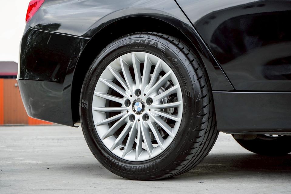 BMW 320D 2.0 Luxury F30 AT 2014 รูปย่อยที่ 2