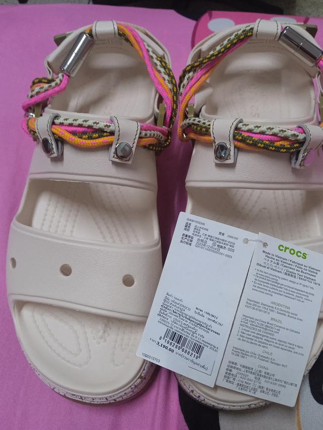 ยี่ห้อคร็อคส์3190ลดเหลือ2500บาท