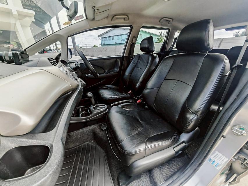 2013 HONDA JAZZ 1.3 HYBRID 9