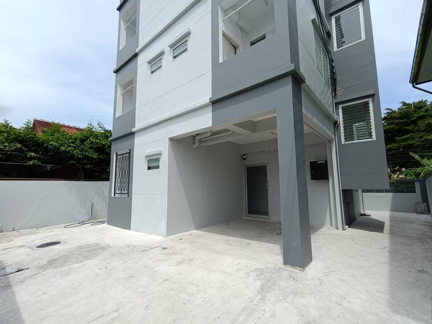 🏣ขายอพาร์ทเม้นท์รีโนเวทใหม่ ประชาอุทิศ9️⃣0️⃣ ใกล้ตลาด ราคาดี ทำเลดี พร้อมเปิดกิจการ 15