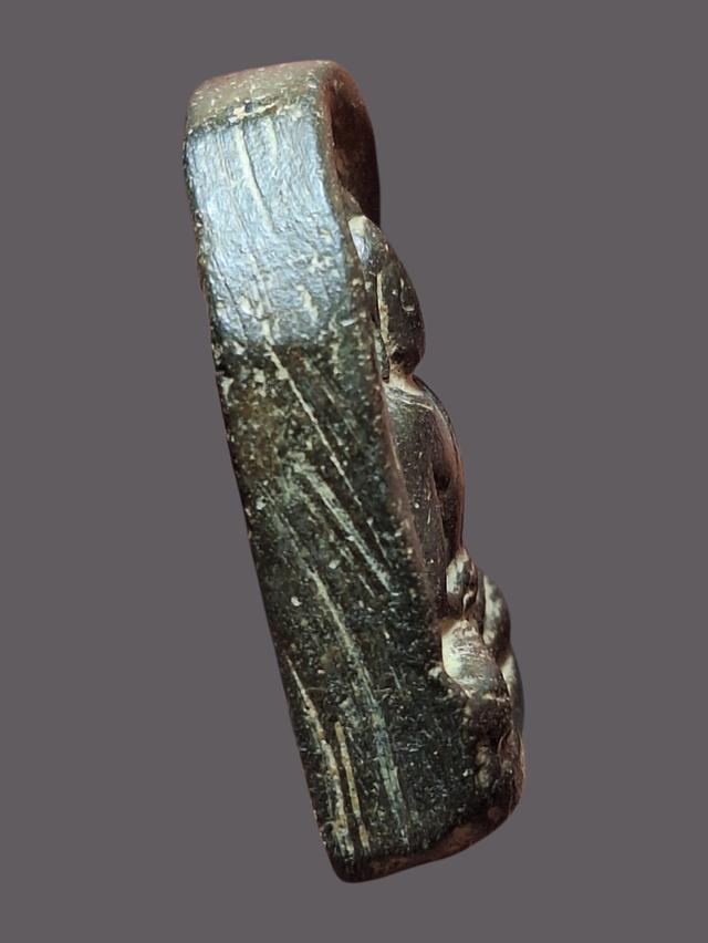 พระซุ้มกอพิมพ์ใหญ่ กรุวัดบรมธาตุ รูปที่ 3