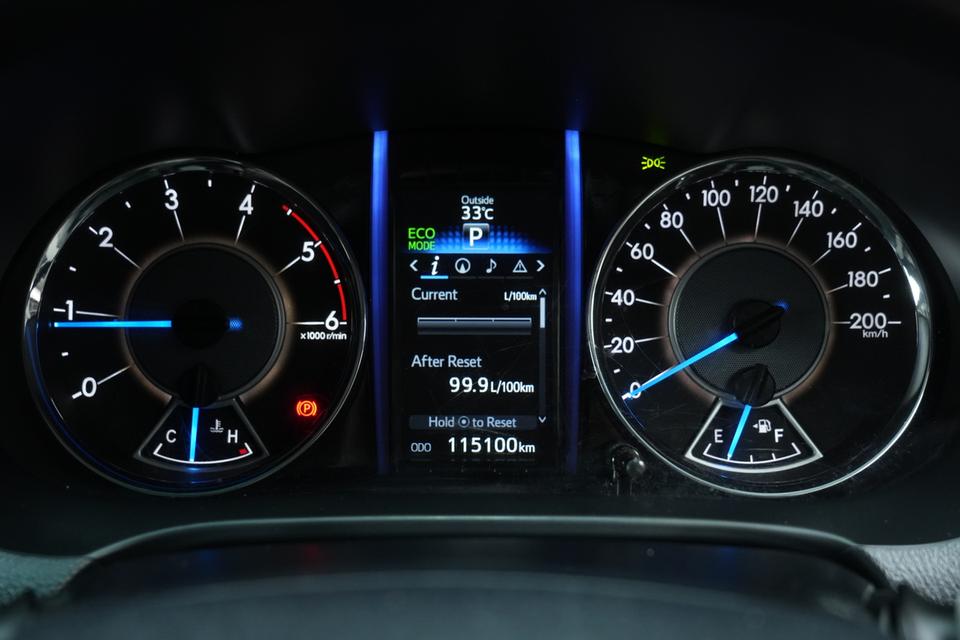 2018 TOYOTA FORTUNER 2.4 V 2WD SUV สีดำ ไมล์ 115083 กม. 19