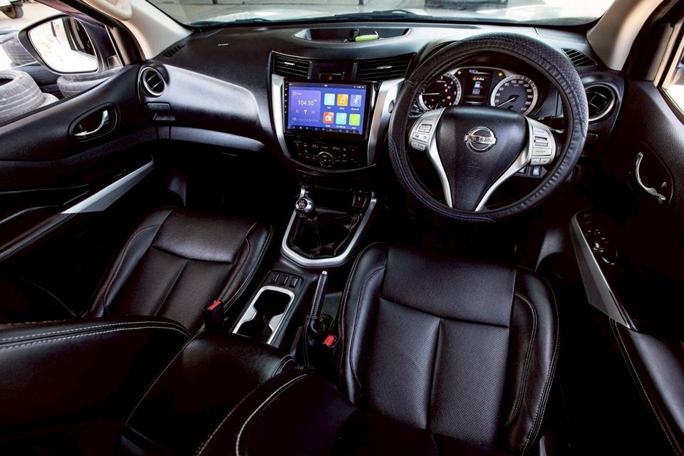 NISSAN NAVARA NP300 CALIBRE 2.5 VL DOUBLE CAB ปี 2015 เกียร์ธรรมดา สีขาว 13