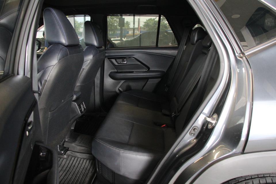 รหัสรถ TKG3203 TOYOTA YARIS CROSS 1.5 HEV PREMIUM LUXURY ปี 2024 11