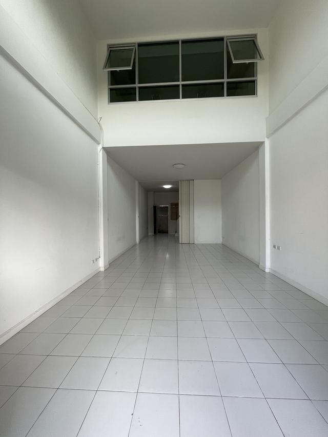 บ้าน-อาคารพาณิชย์, ทาวน์โฮม มีดาดฟ้า 4