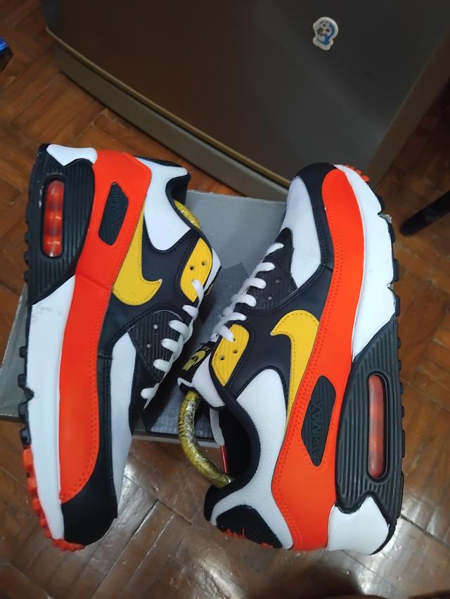 NIKE AIR MAX 90 CRIMSONEUR 42.5/27สวยใหม่ทั้งลำไร้ตำหนิสภาพ90%บวก บวก750ค่าส่ง50 รูปย่อยที่ 3
