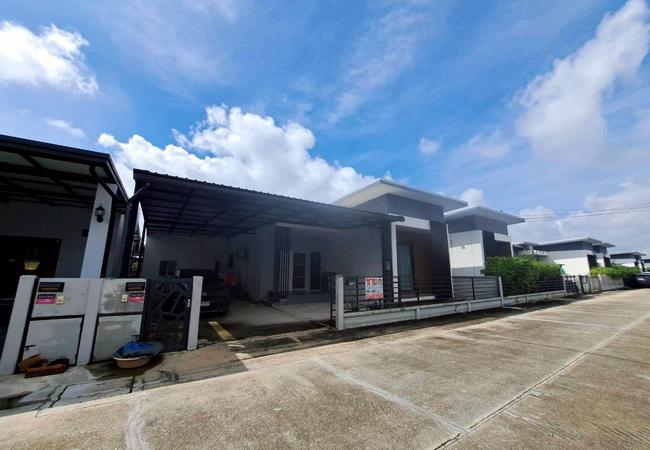 ขายบ้าน หมู่บ้านร็อคการ์เด้น สุวรรณภูมิ เฟส 3 ซอยหลวงแพ่ง 4/1 บางเสาธง สมุทรปราการ 1