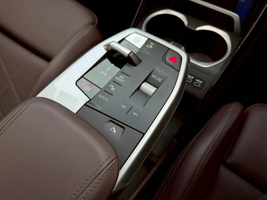 BMW X1 2.0i sDrive M sport ปี24 จด25 สีขาว มือเดียว สภาพป้ายแดง กลิ่นใหม่ยังอยู่ รูปที่ 12