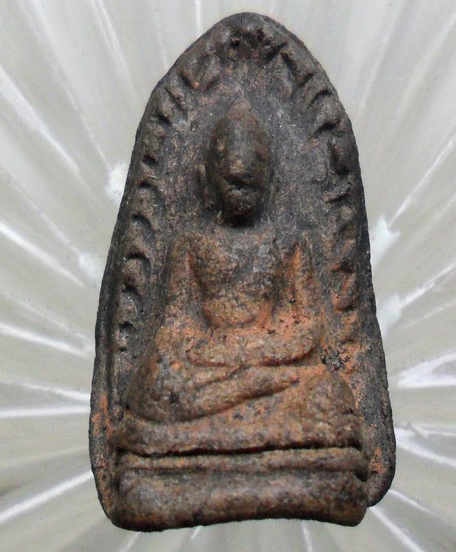 พระรอดเก่าเนื้อจัดค่ะ 19