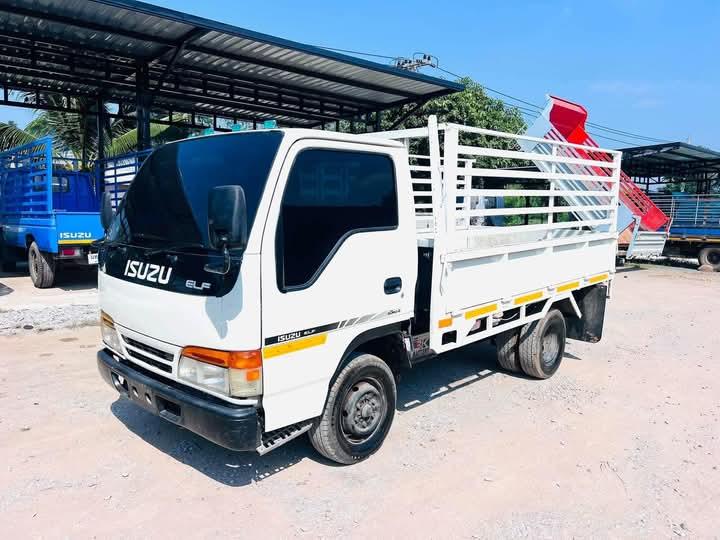 รถบรรทุก 6 ล้อ ISUZU NKR 88HP 2