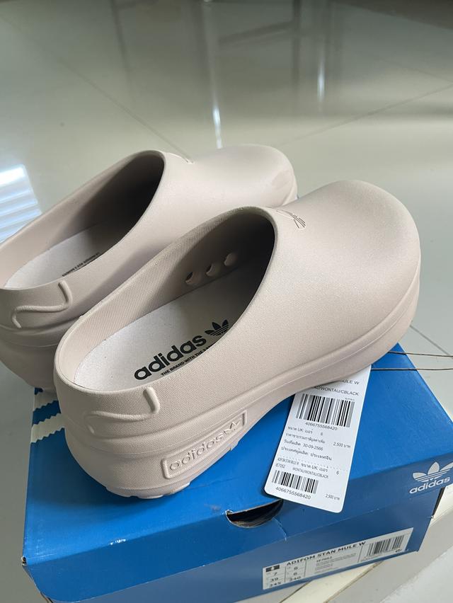 ขาย Adidas รองเท้า Adifom Stan Smith Mule ของแท้กดจากเว็บ Adidas สีหายาก ใส่แค่ 2-3 ครั้ง ใหม่มาก!