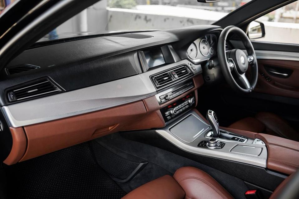 BMW 520d M Sport F10 ปี 2016 รูปที่ 10