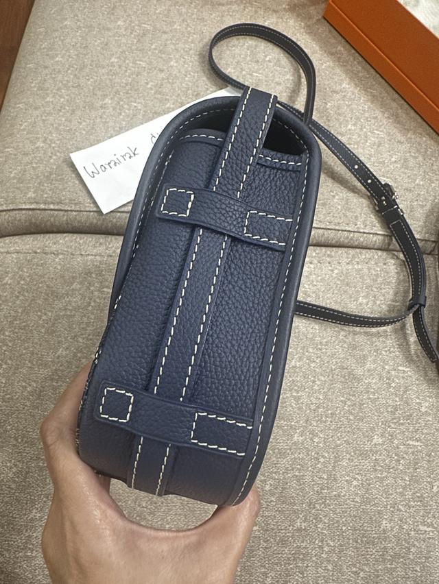 goyard belvedere pm navy รูปที่ 5