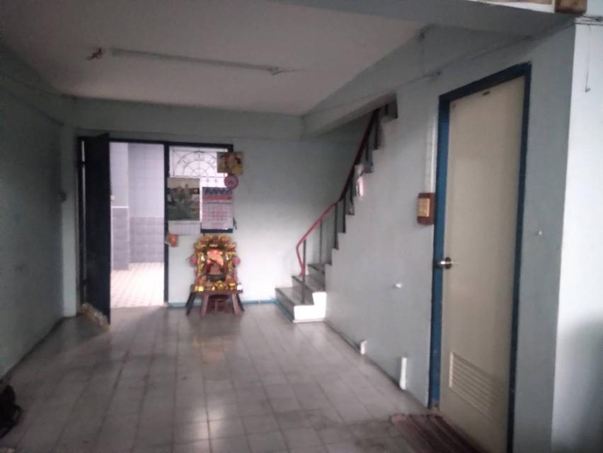 ขายตึกแถวอาคารพาณิชย์ 5 ชั้น ถนนจันทน์ ย่านสาทร 2