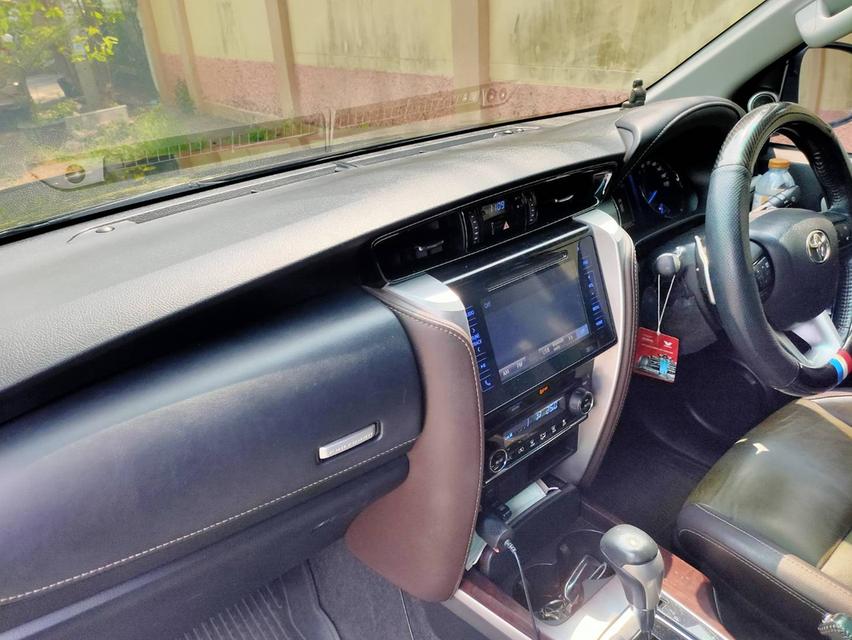 รถยนต์โตโยต้า ฟอร์จูเนอร์ มือเดียวออกป้ายแดง ปี ค.ศ.2018 เครื่อง 2400 CC. รูปที่ 8