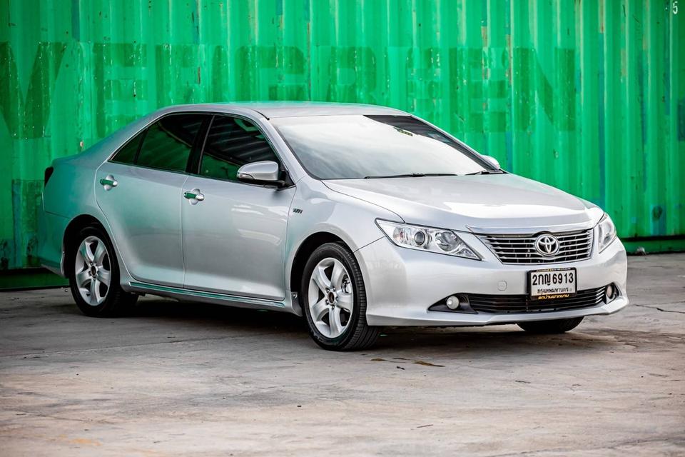 Toyota Camry 2.0G ปี 2013 สีบรอนซ์ มือเดียวป้ายแดง  