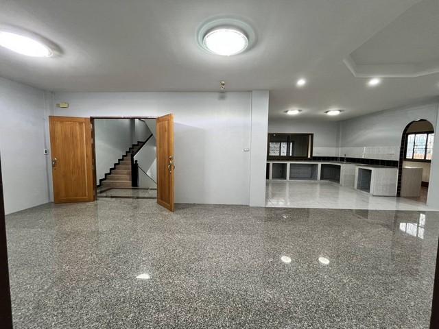 P588 ให้เช่าโฮมออฟฟิศ ตึกStand alone ซอยรัชดาภิเษก 3 ซอยอยู่เจริญ ใกล้ MRT พระราม 9  ใกล้ MRTศูนย์วัฒนธรรมแห่งประเทศไทย 10