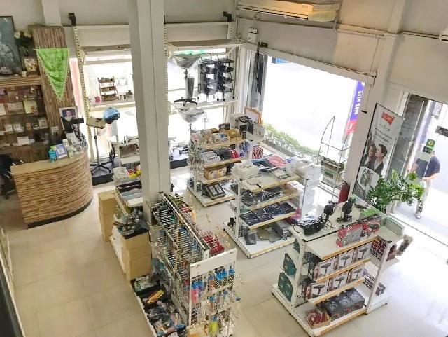 ดาดฟ้า 60 ตร.วา.MRT รามคำแหง12 500 ม.เหม่งจ๋าย AIRBNB อาคารพาณิชย์ 3 คูหา 5 ชั้น 1,220 ตร.ม. ติดถนนใหญ่ 8 นอน 4 น้ำ 6